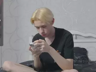 Adrian-Skiba's Live Sex Cam Show