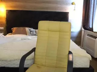 AmanetMe's Live Sex Cam Show