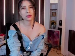 Catalinaa-Santana's Live Sex Cam Show