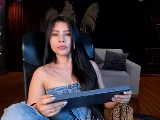 Catalinaa-Santana's Live Sex Cam Show