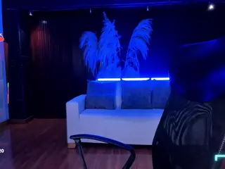 Catalinaa-Santana's Live Sex Cam Show