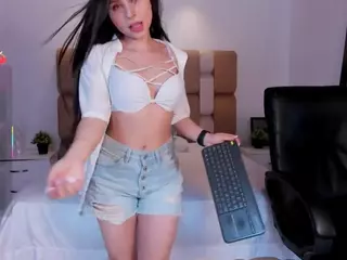 Catalinaa-Santana's Live Sex Cam Show