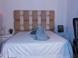 Catalinaa-Santana's Live Sex Cam Show