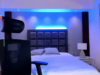 Catalinaa-Santana's Live Sex Cam Show