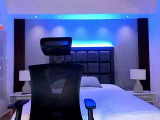 Catalinaa-Santana's Live Sex Cam Show