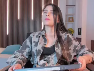 Catalinaa-Santana's Live Sex Cam Show