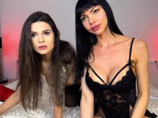 KiraBlackEyes's Live Sex Cam Show