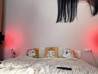 KiraBlackEyes's Live Sex Cam Show