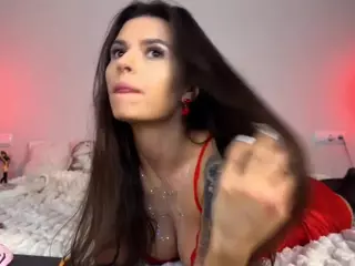 KiraBlackEyes's Live Sex Cam Show