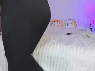 KiraBlackEyes's Live Sex Cam Show