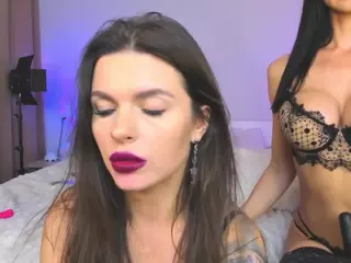 KiraBlackEyes's Live Sex Cam Show