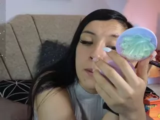 Maju-Evans's Live Sex Cam Show