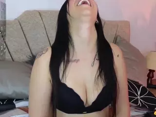 Maju-Evans's Live Sex Cam Show