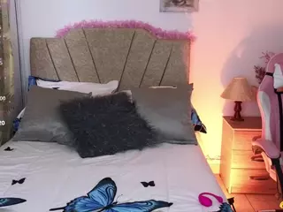 Maju-Evans's Live Sex Cam Show