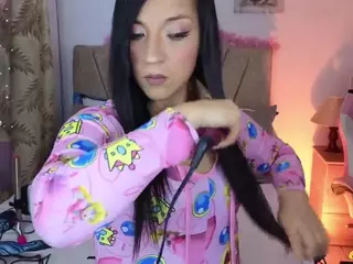 Maju-Evans's Live Sex Cam Show