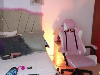 Maju-Evans's Live Sex Cam Show