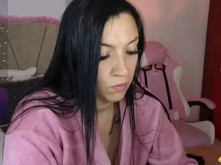 Maju-Evans's Live Sex Cam Show