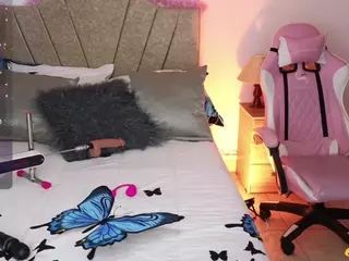 Maju-Evans's Live Sex Cam Show