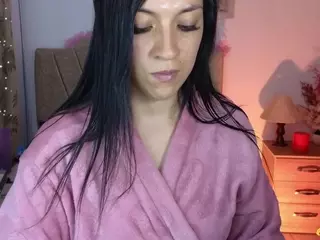 Maju-Evans's Live Sex Cam Show
