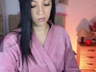 Maju-Evans's Live Sex Cam Show