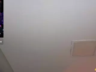 Maju-Evans's Live Sex Cam Show