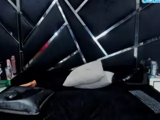 Orianaa69's Live Sex Cam Show