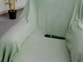 Perfect-Moans's Live Sex Cam Show