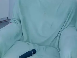 Perfect-Moans's Live Sex Cam Show