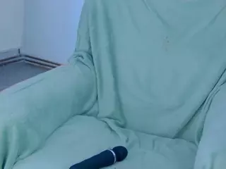 Perfect-Moans's Live Sex Cam Show