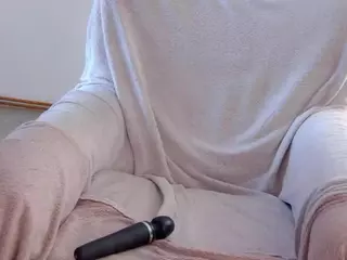 Perfect-Moans's Live Sex Cam Show