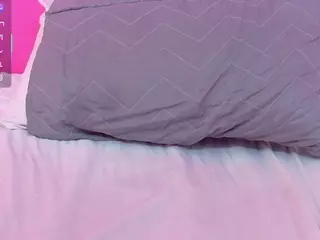 playfulcurvyy's Live Sex Cam Show