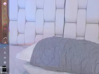 playfulcurvyy's Live Sex Cam Show