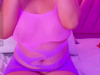 playfulcurvyy's Live Sex Cam Show