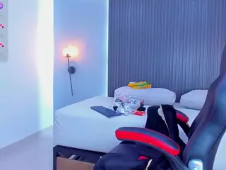 Stephany-Summer's Live Sex Cam Show
