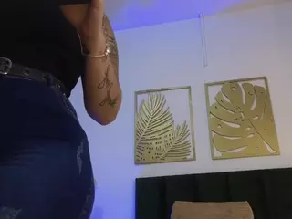 ThaliaHarlow's Live Sex Cam Show