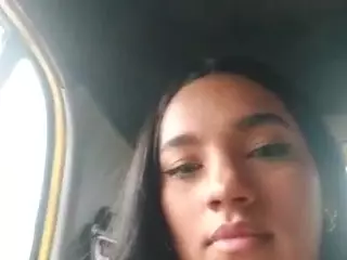 xvarelylegalx's Live Sex Cam Show