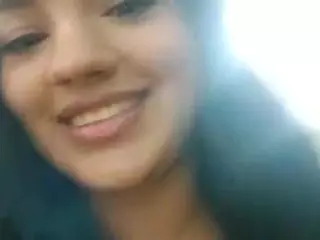 xvarelylegalx's Live Sex Cam Show