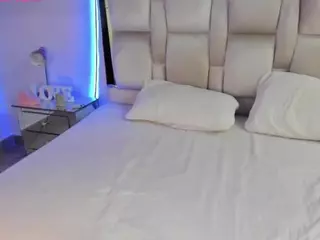 Carolina fox's Live Sex Cam Show