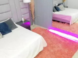 Carolina fox's Live Sex Cam Show