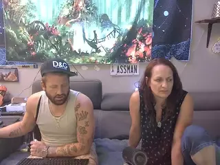 cloudycuddler's Live Sex Cam Show