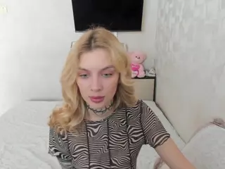 AlisTris's Live Sex Cam Show
