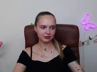 KhaleesiMoon's Live Sex Cam Show