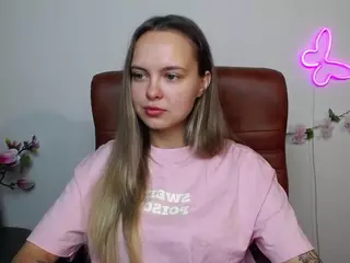 KhaleesiMoon's Live Sex Cam Show