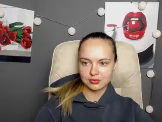 KhaleesiMoon's Live Sex Cam Show
