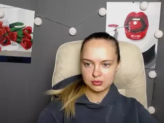 KhaleesiMoon's Live Sex Cam Show
