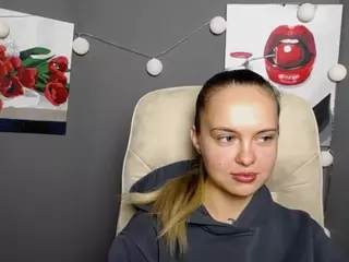 KhaleesiMoon's Live Sex Cam Show