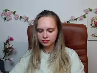 KhaleesiMoon's Live Sex Cam Show