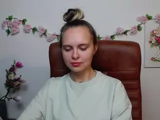 KhaleesiMoon's Live Sex Cam Show