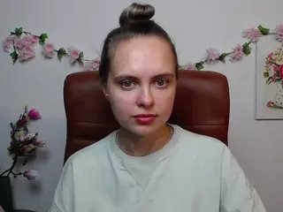 KhaleesiMoon's Live Sex Cam Show