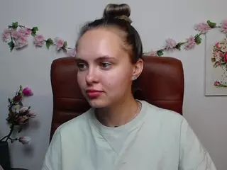 KhaleesiMoon's Live Sex Cam Show